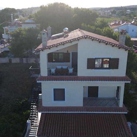 Artemis Penthouse 10 Minute From National Airport Villa Exterior photo